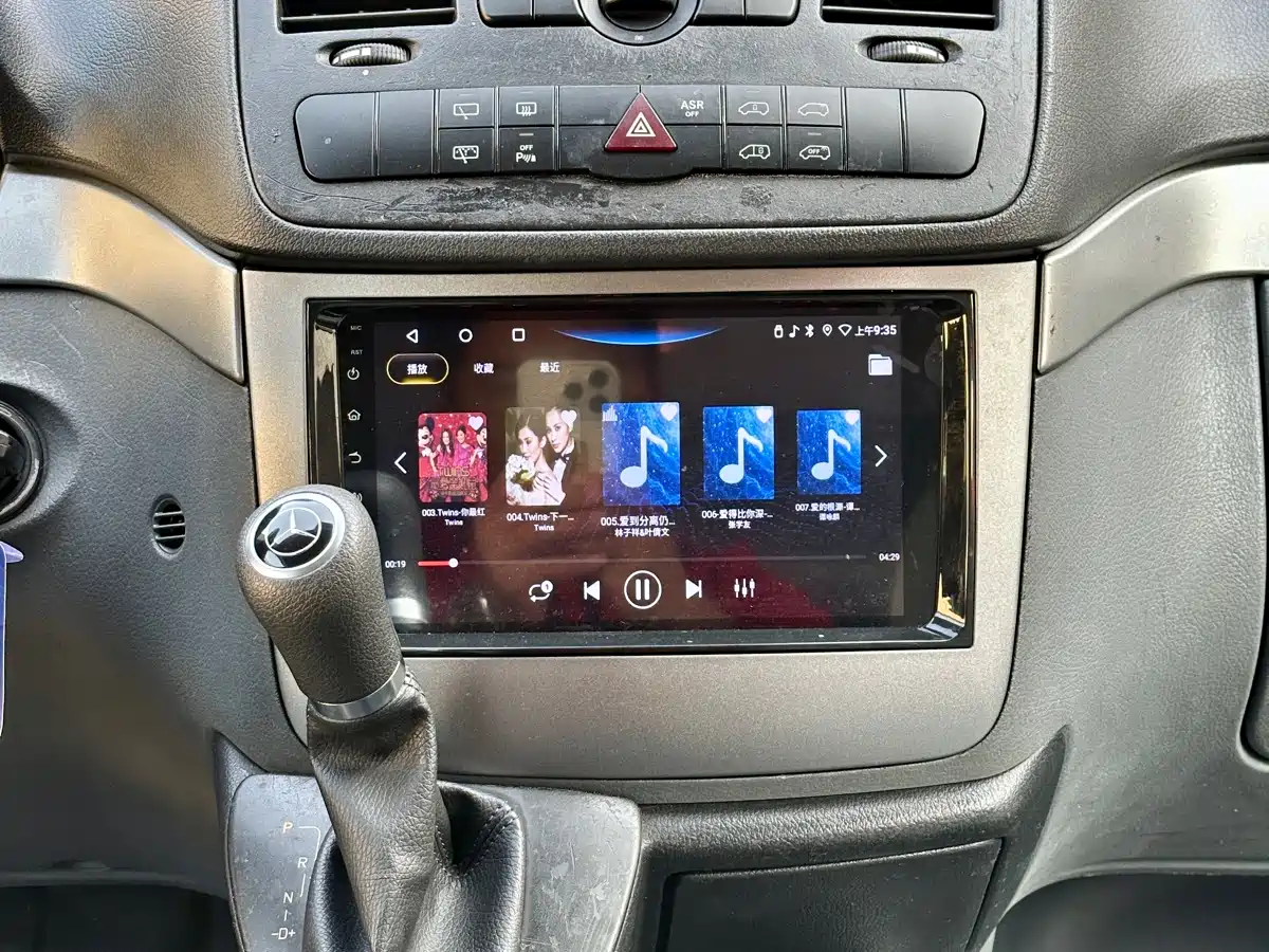 Mercedes-Benz Vito 2011 2.5L Business Edition фото 15