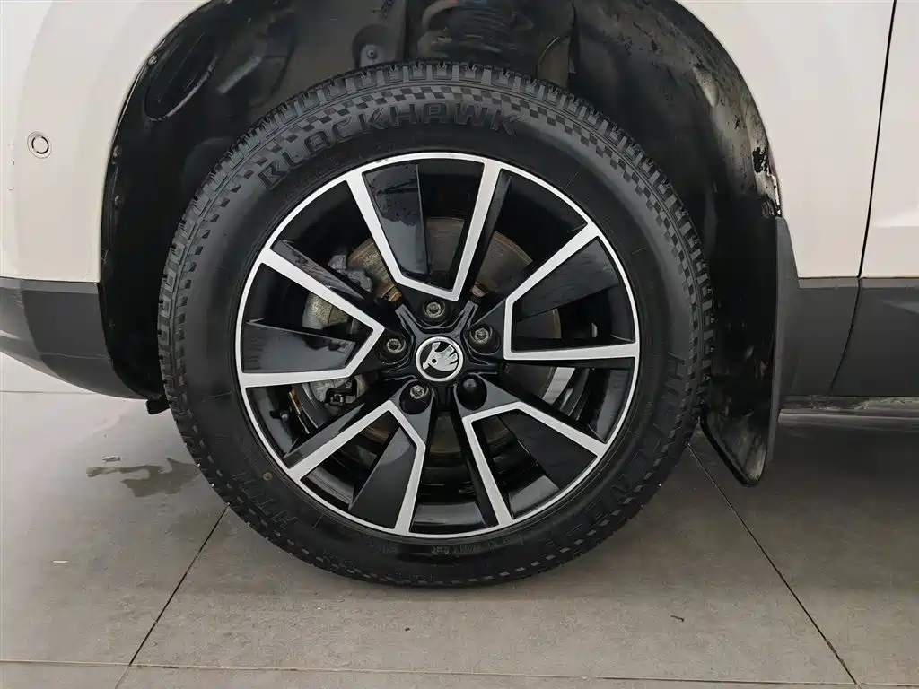 Škoda Karoq 2019 TSI280 Smart Drive Premium Edition China VI фото 17