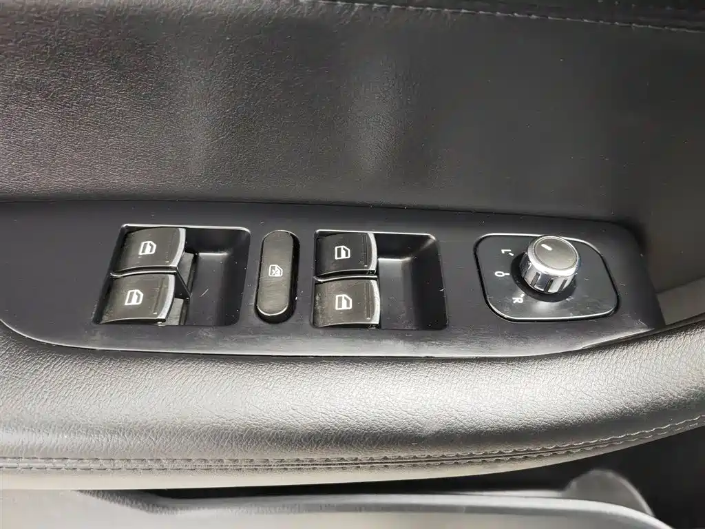 Haval H6 2018 Blue Label Sport 1.5T Automatic 2WD Elite фото 9