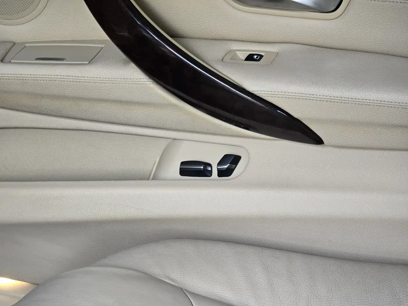 BMW 3 Series 2013 Facelift 320Li Luxury Design Package фото 17