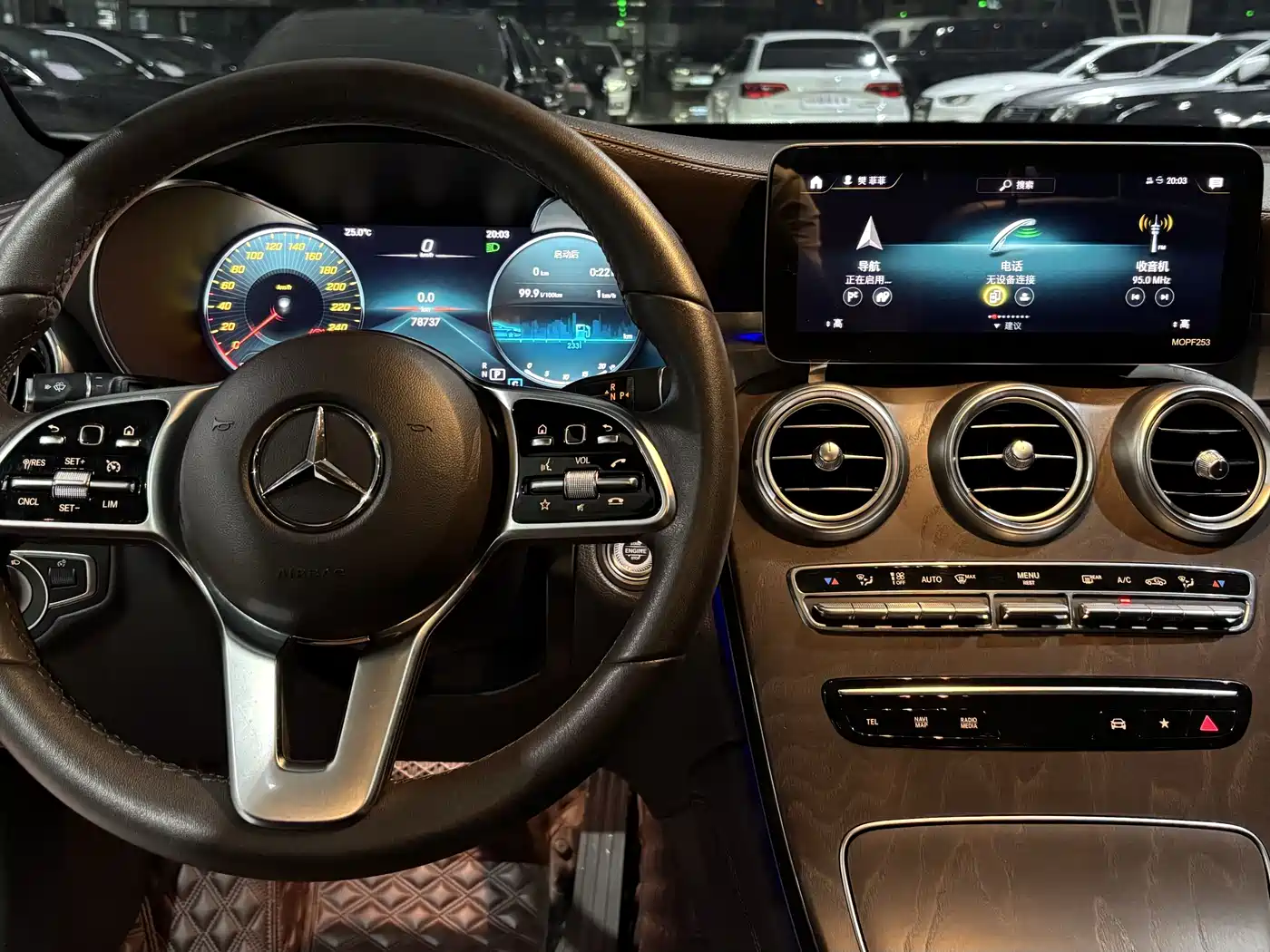 Mercedes-Benz GLC 2020 Facelift GLC 300 L 4MATIC Dynamic фото 11