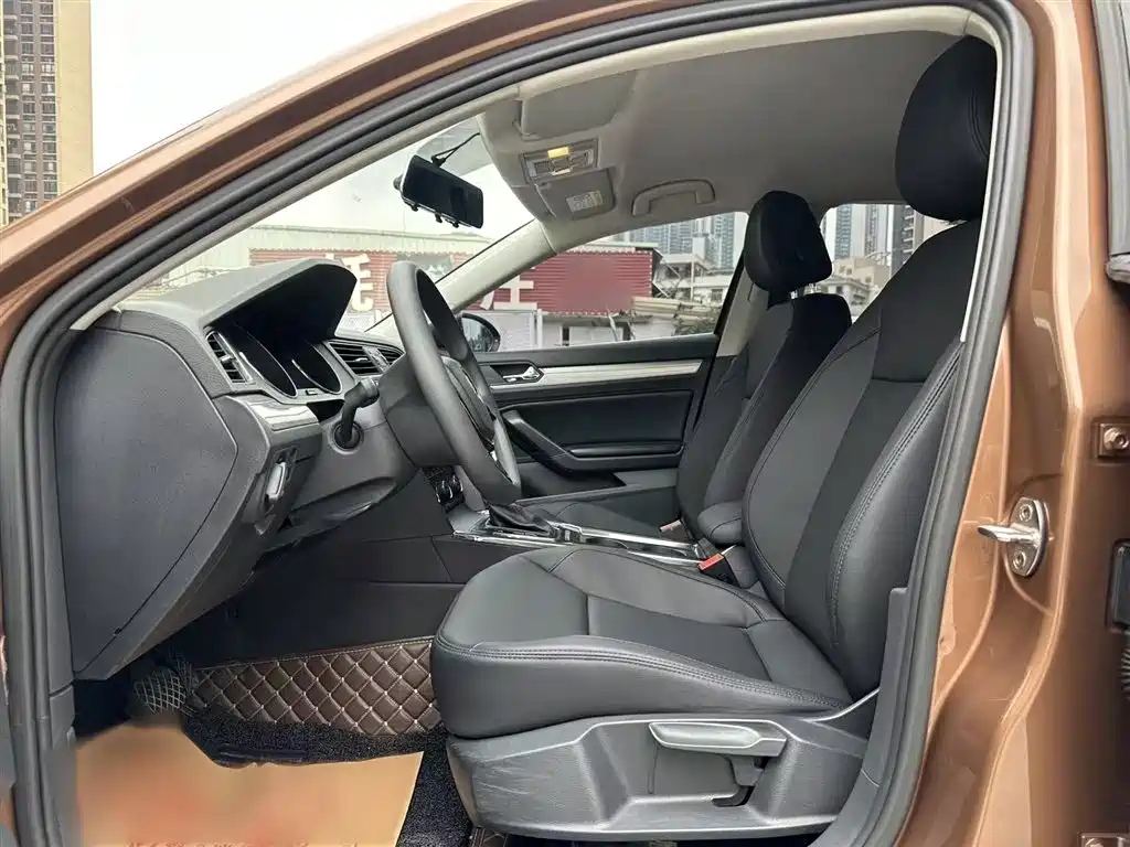 Volkswagen Lamando 2018 230TSI DSG Trend Edition фото 15
