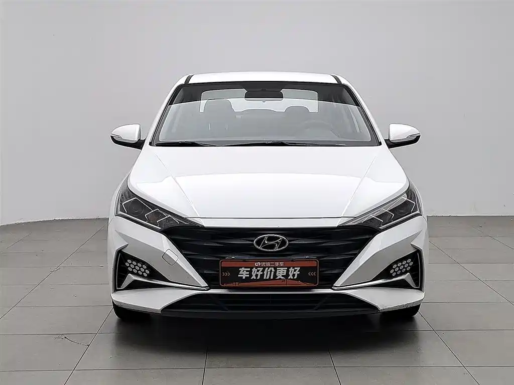 Hyundai Verna 2020 1.4L Manual GLS Cool Edition фото 3