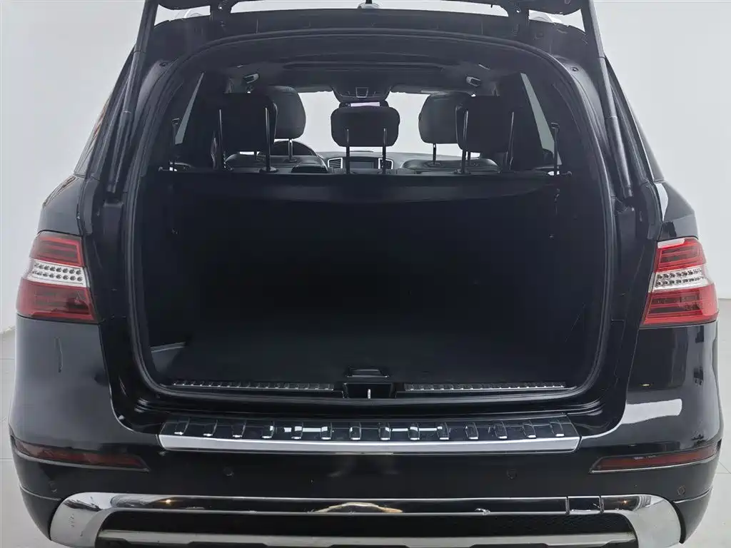 Mercedes-Benz M-Class 2012 Model ML 350 Luxury фото 16