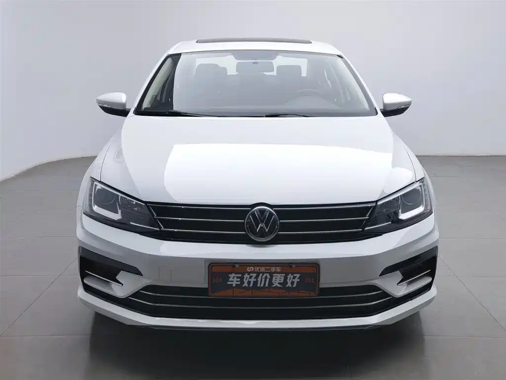 Volkswagen Sagitar 2018 280TSI DSG Spark Edition фото 3