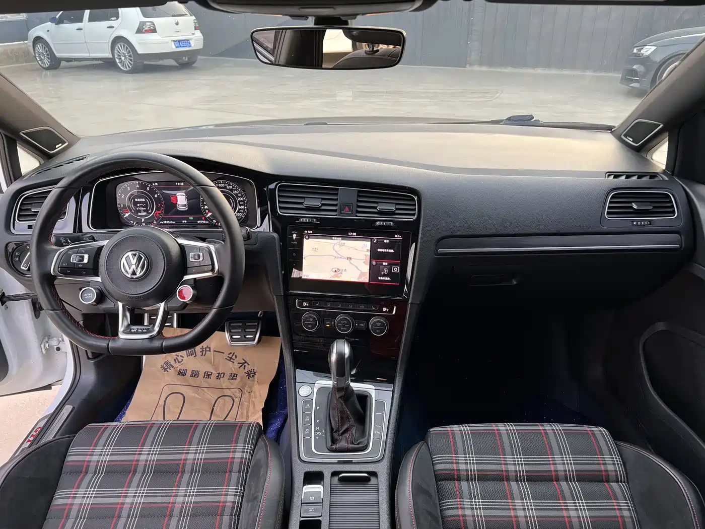 Volkswagen Golf GTI 2019 2.0TSI GTI (China V) фото 6