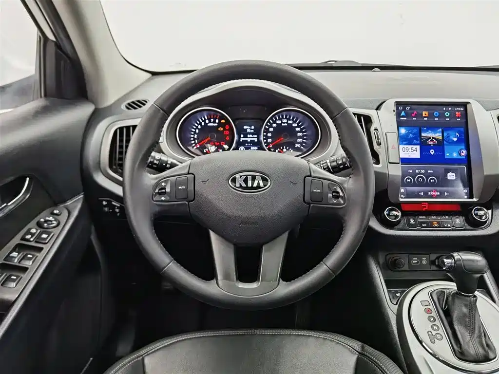 Kia Sportage 2015 2.0L Automatic 2WD DLX фото 11