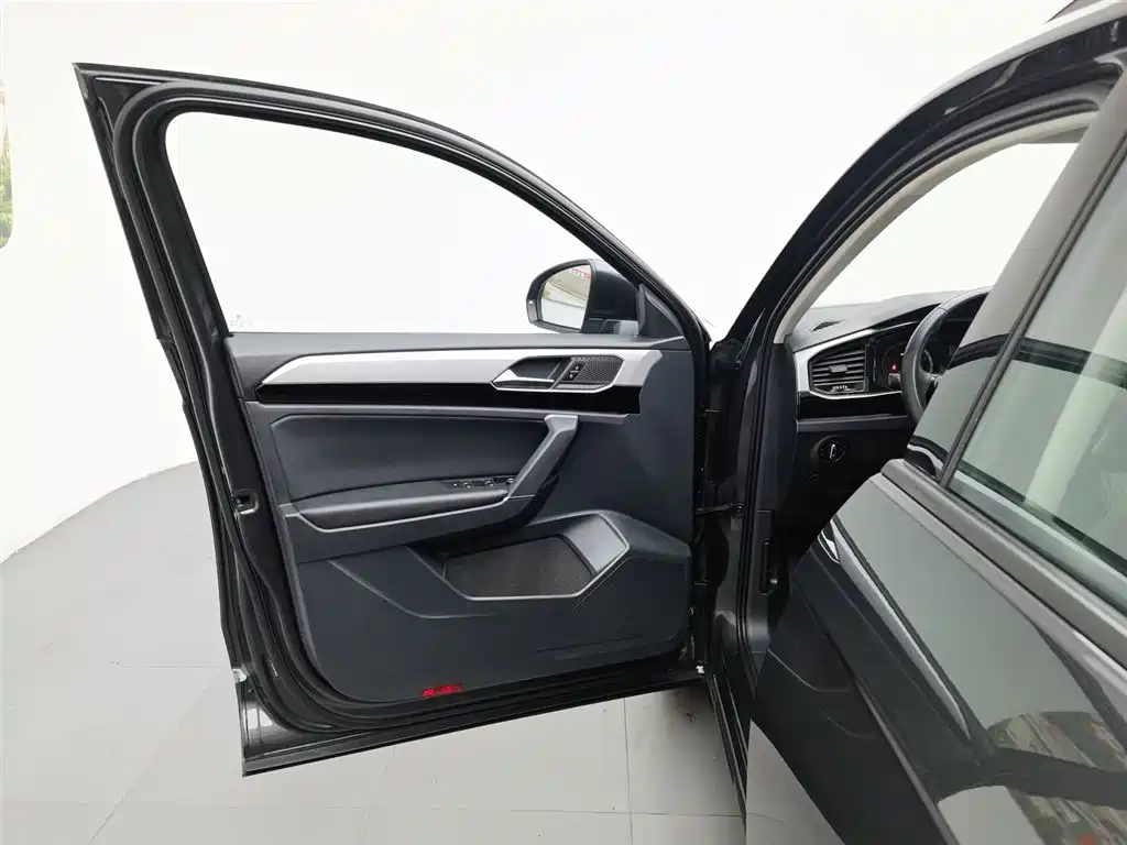Volkswagen Tayron 2020 330TSI 2WD Luxury Smart Edition фото 8