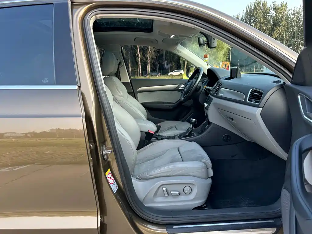 Photo 17 - Audi Q3
