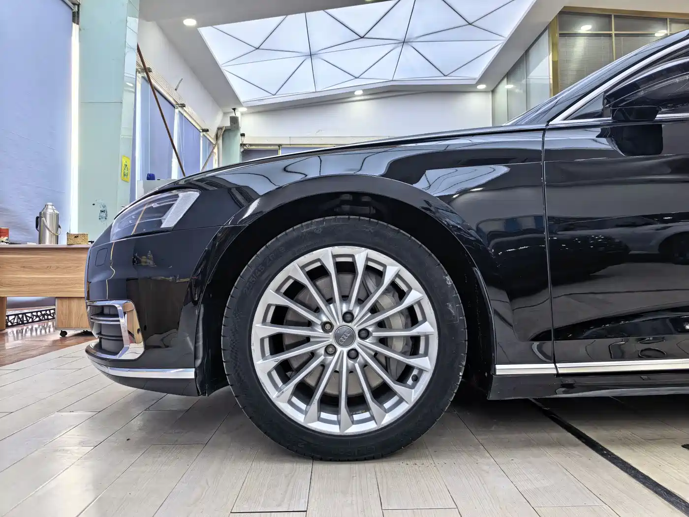 Audi A8 2018 A8L 55 TFSI quattro Launch Elite фото 13