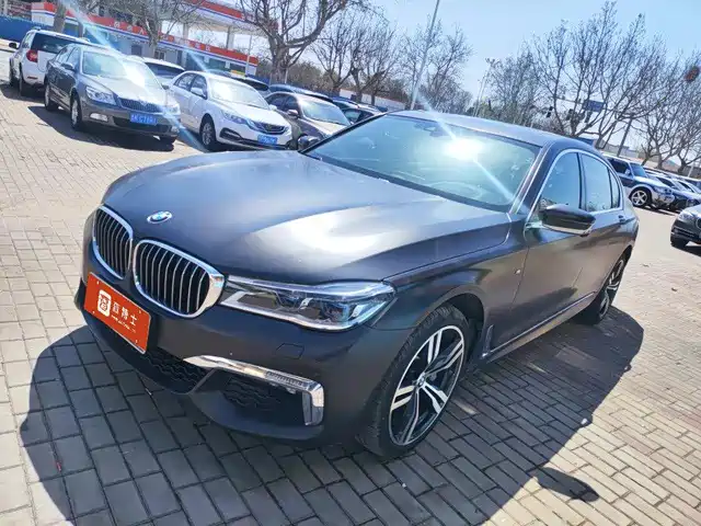 BMW 7 SERIES