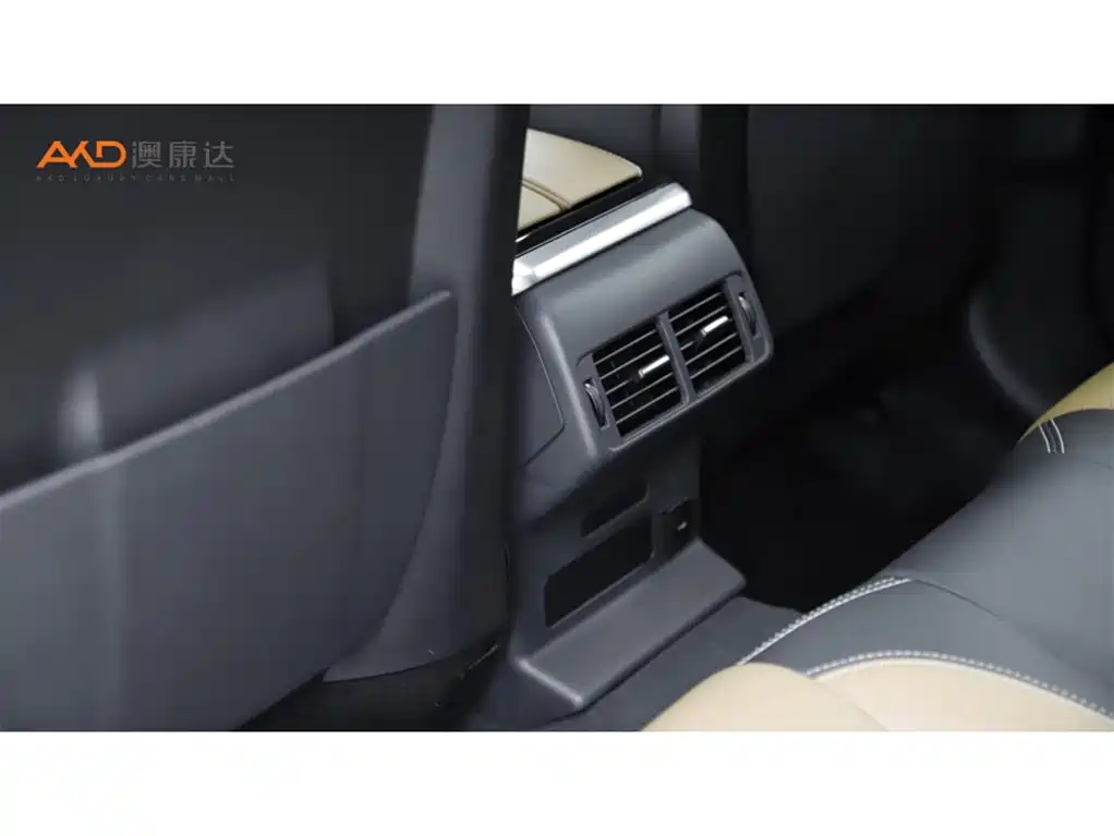 Land Rover Range Rover Velar 2023 250PS Gloss Black Collector's Edition фото 9