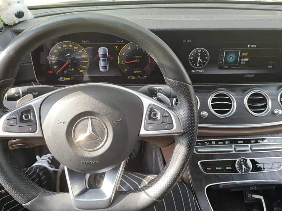 Mercedes-Benz E-Class 2018 E 300 L Sport Fashion фото 15