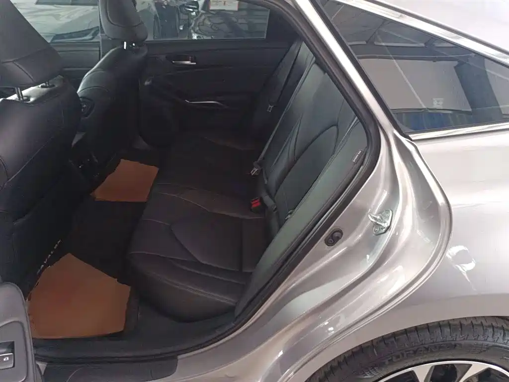 Toyota Avalon 2022 2.0L Luxury Edition фото 17