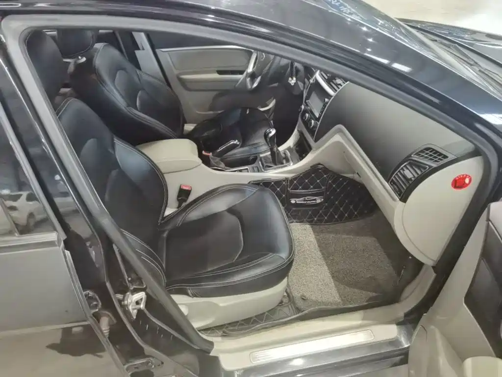 Geely Emgrand 2015 2014 Sedan 1.5L Manual Fashion