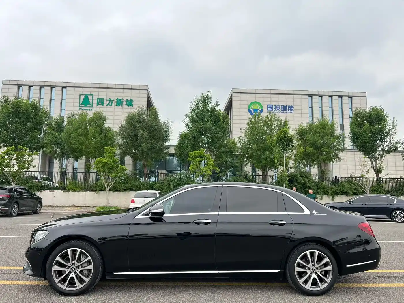 Mercedes-Benz E-Class 2018 Facelift E 300 L Luxury фото 2