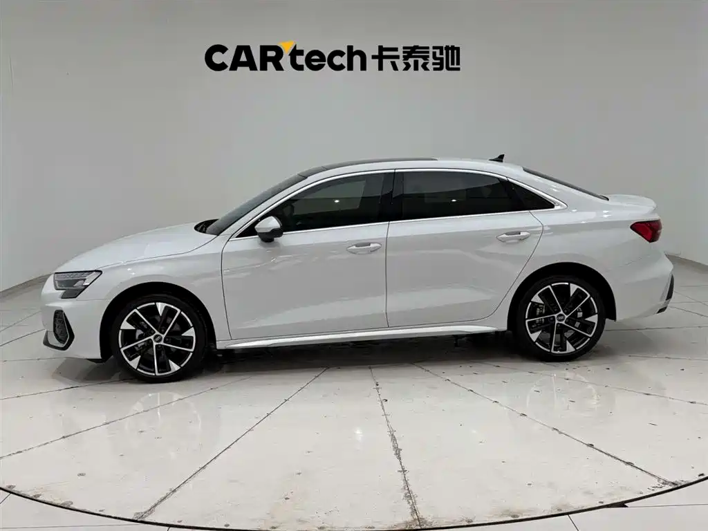 Audi A3 2025 Facelift A3L Limousine 35TFSI Flying Spur Premium фото 6