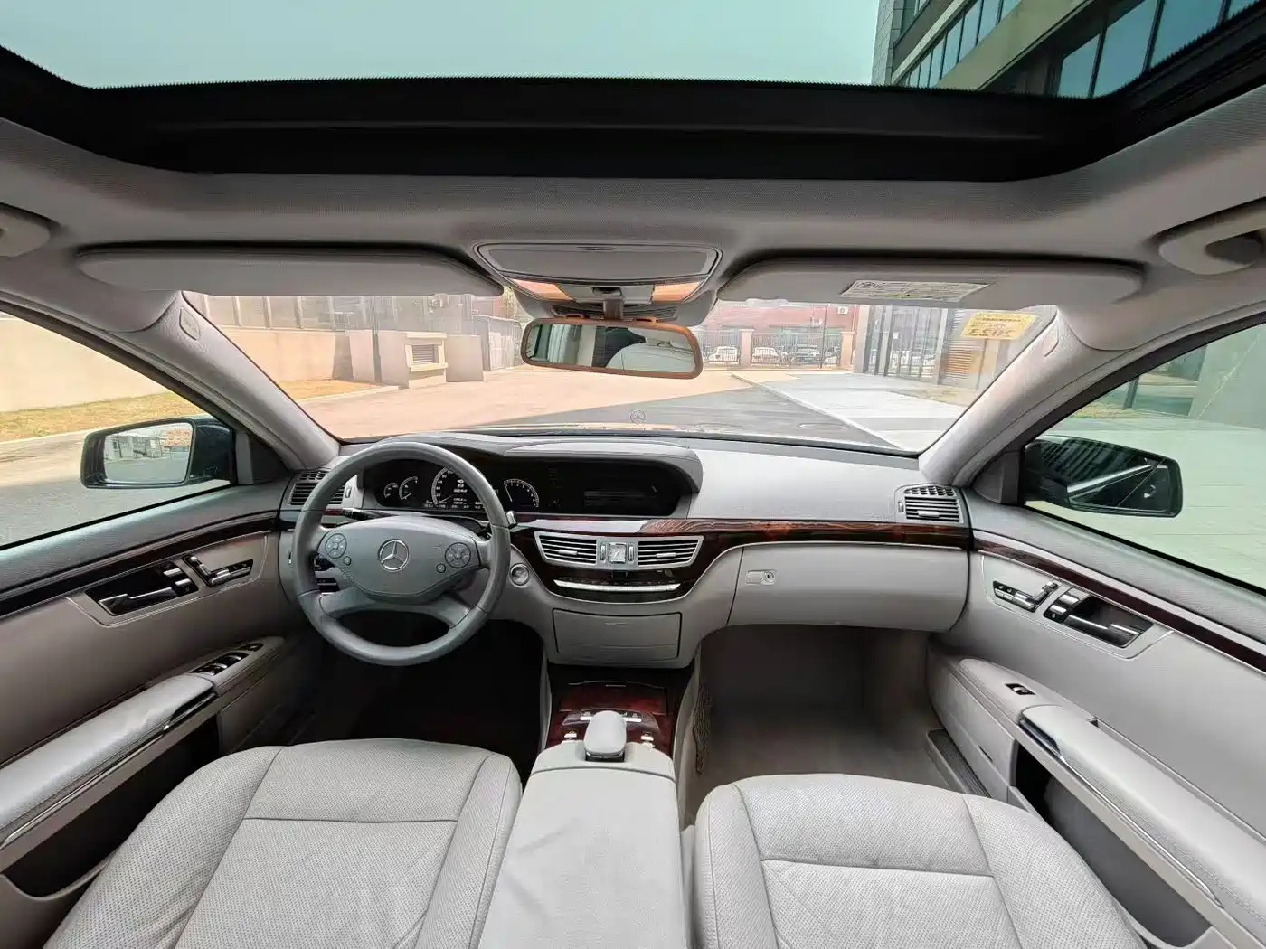 Mercedes-Benz S-Class 2011 S 350 L CGI фото 8