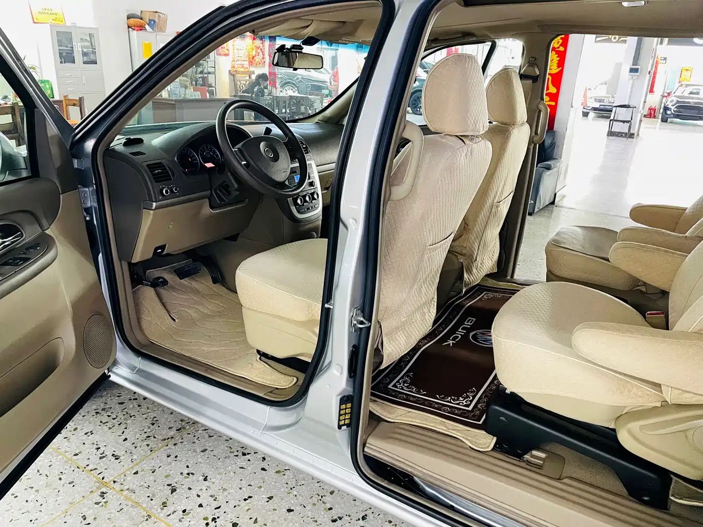 Buick GL8 2013 2.4L Classic фото 4