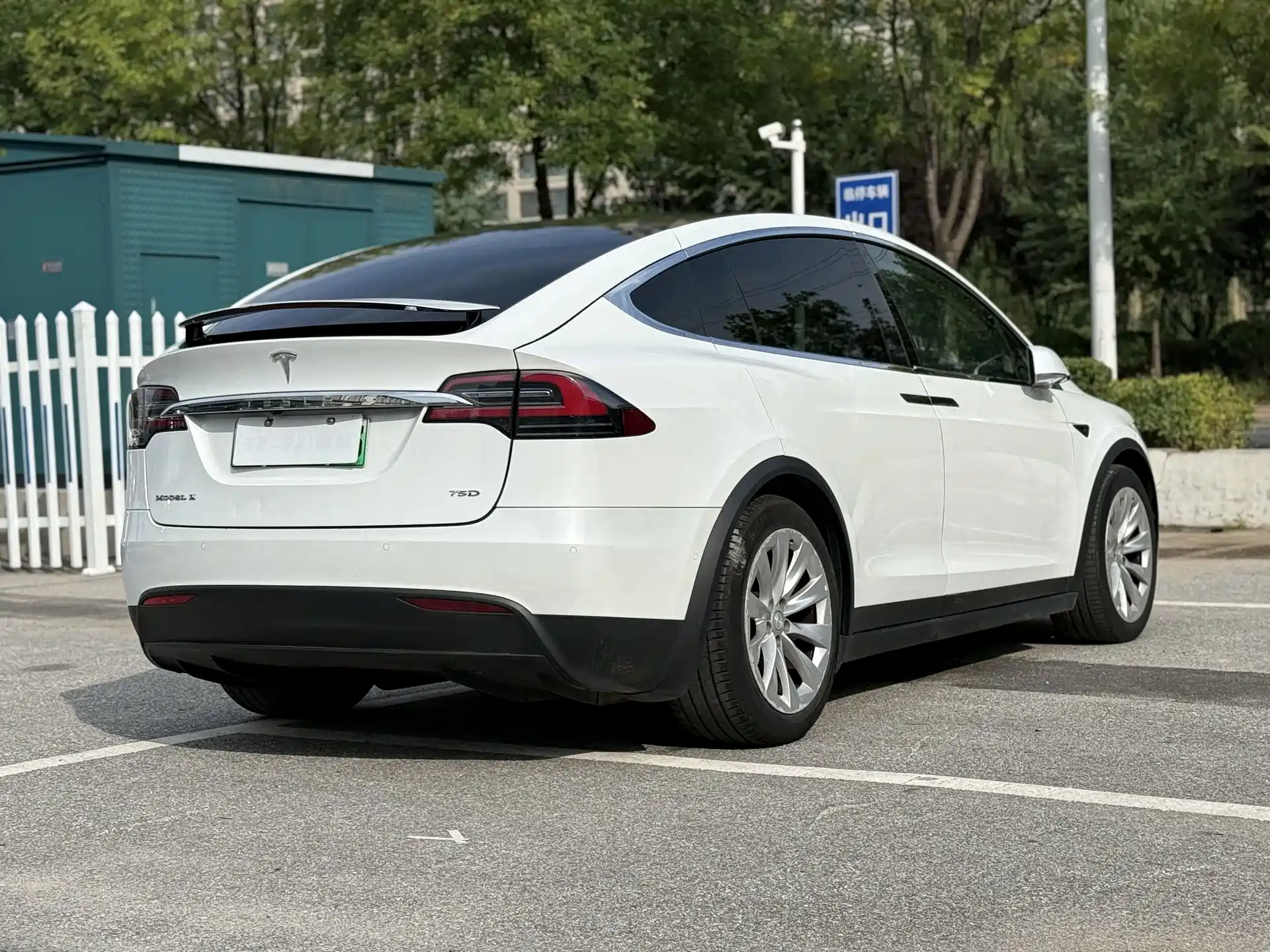 Фото 8 - Tesla Model X