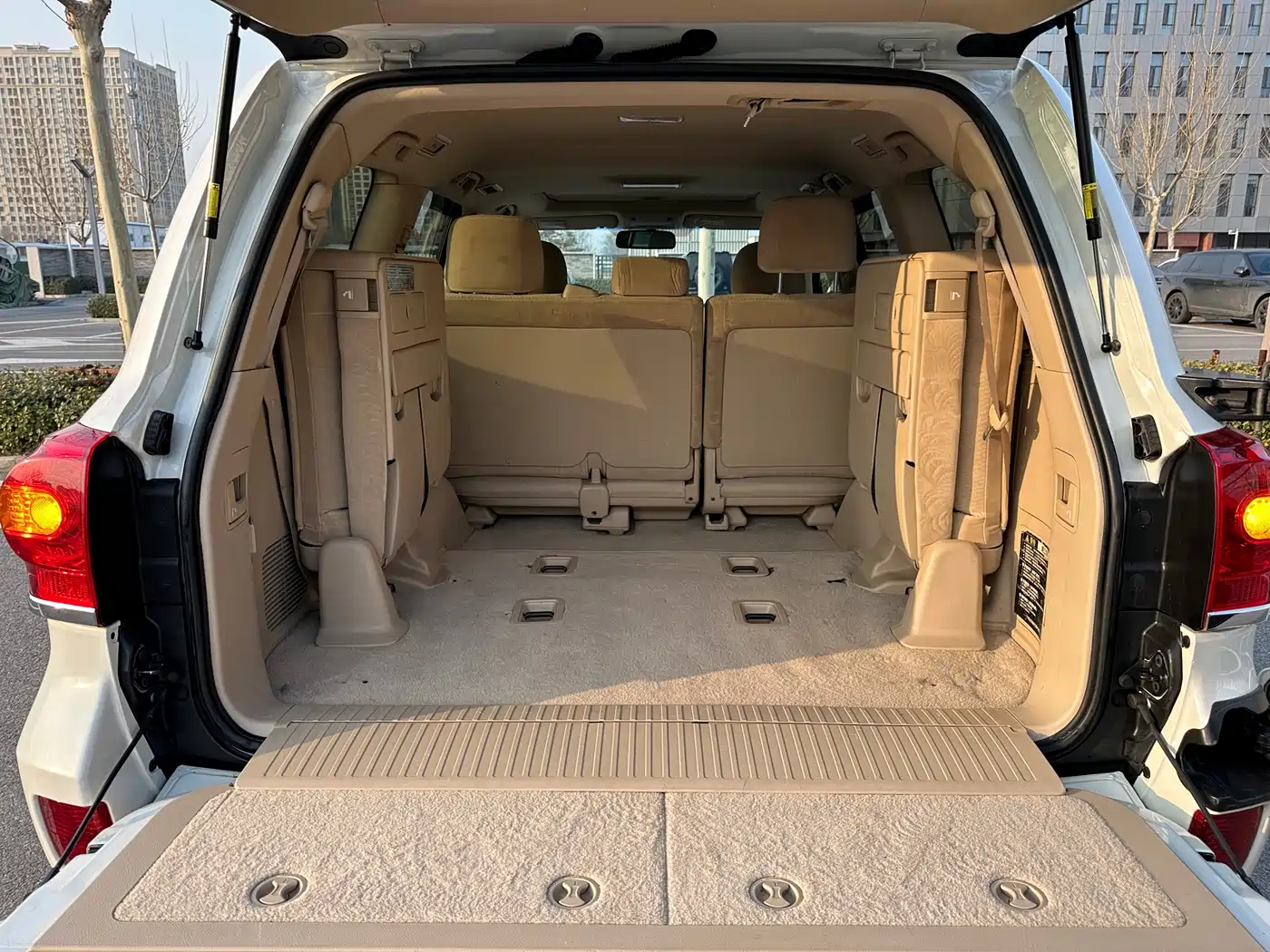 Toyota Land Cruiser (Import) 2015 4.0L V6 Middle East Limited Edition фото 15