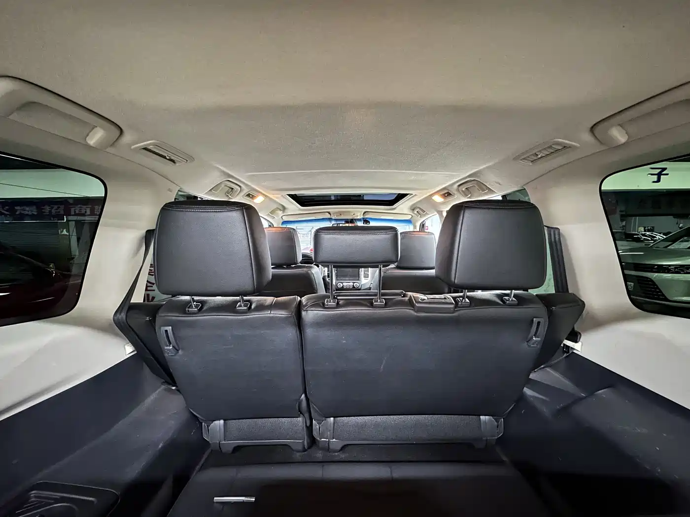 Mitsubishi Pajero (Import) 2015 3.0L Automatic Elite Premium Edition China IV фото 19