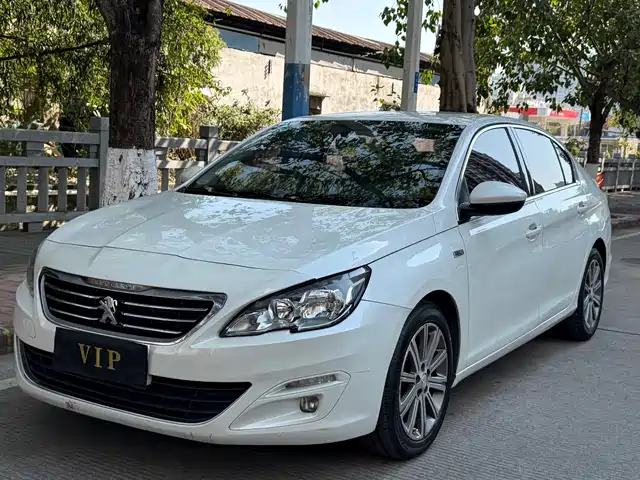 PEUGEOT 408