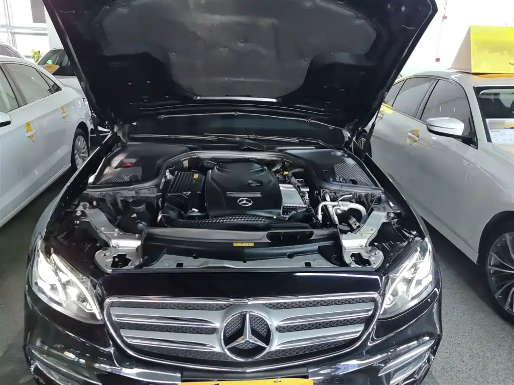 Mercedes-Benz E-Class 2016 E 200 L Sport Type фото 16