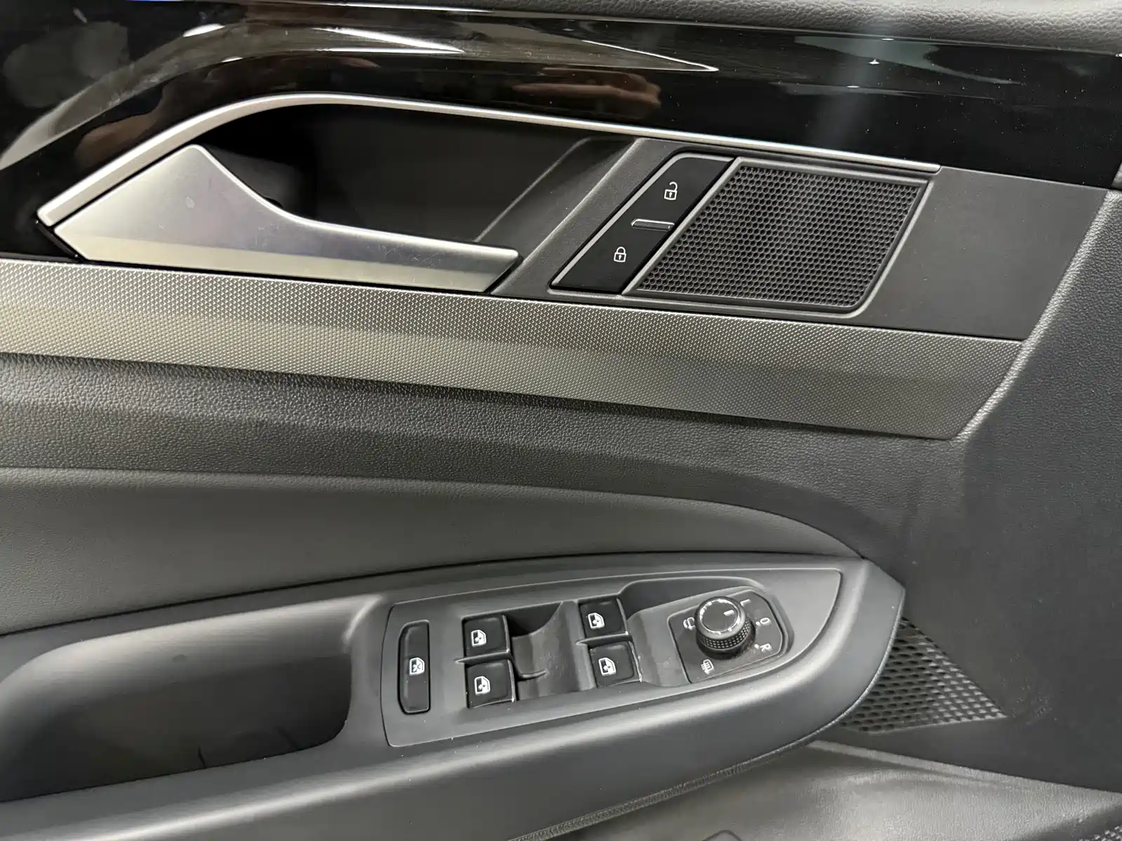 صورة 16 - Volkswagen Passat