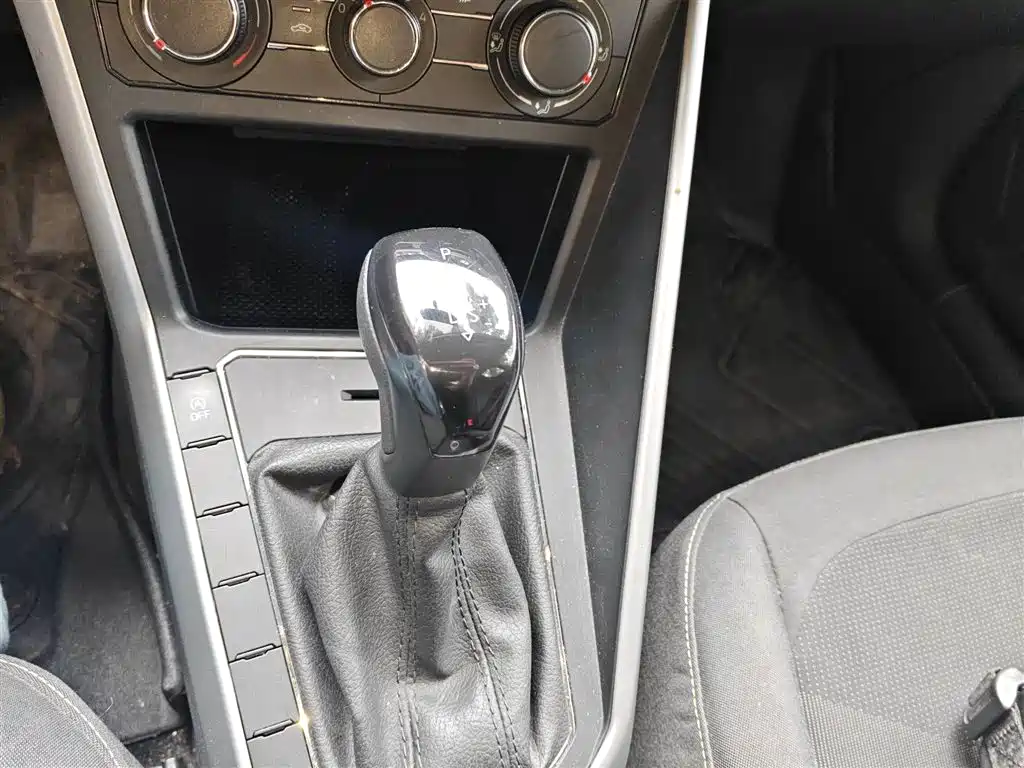 Volkswagen Polo 2023 Facelift Plus 1.5L Auto Joyful Living Edition фото 14