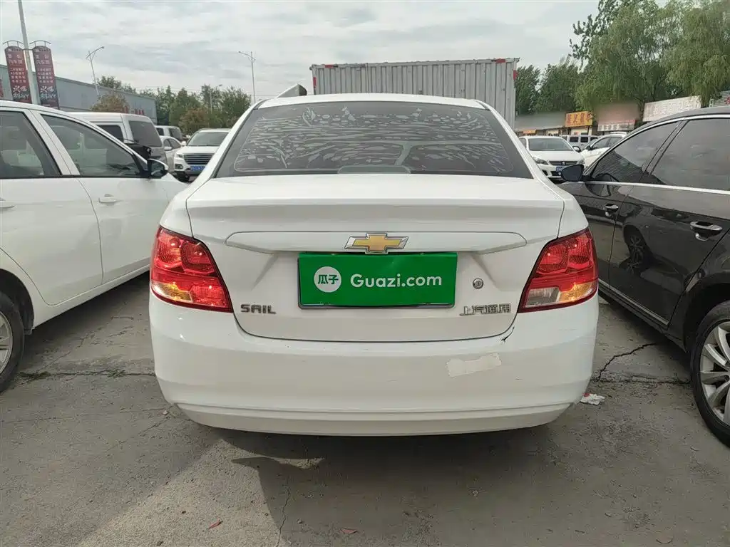 Chevrolet Sail 2015 Sail 3 1.5L Manual Ideal Sunroof Edition фото 6