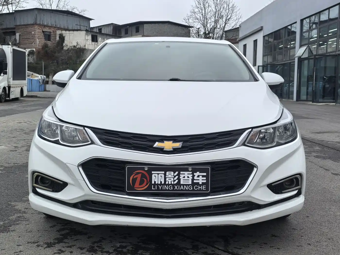 Chevrolet Cruze 2017 1.5L Automatic Pioneer Sunroof фото 2