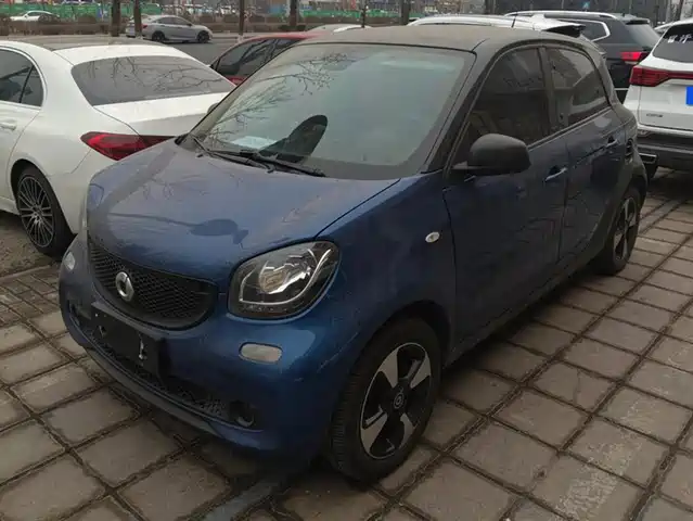 SMART FORFOUR