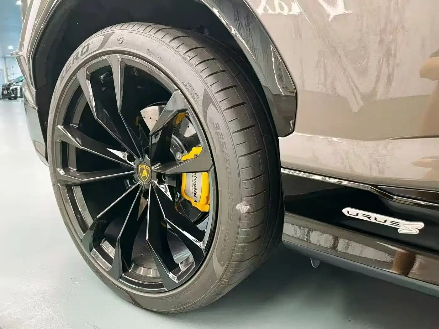 Lamborghini Urus 2023 4.0T V8 S фото 4