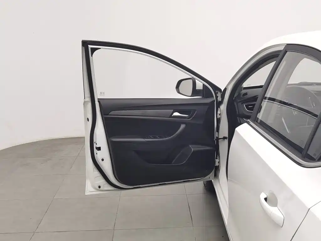Photo 8 - Roewe 360