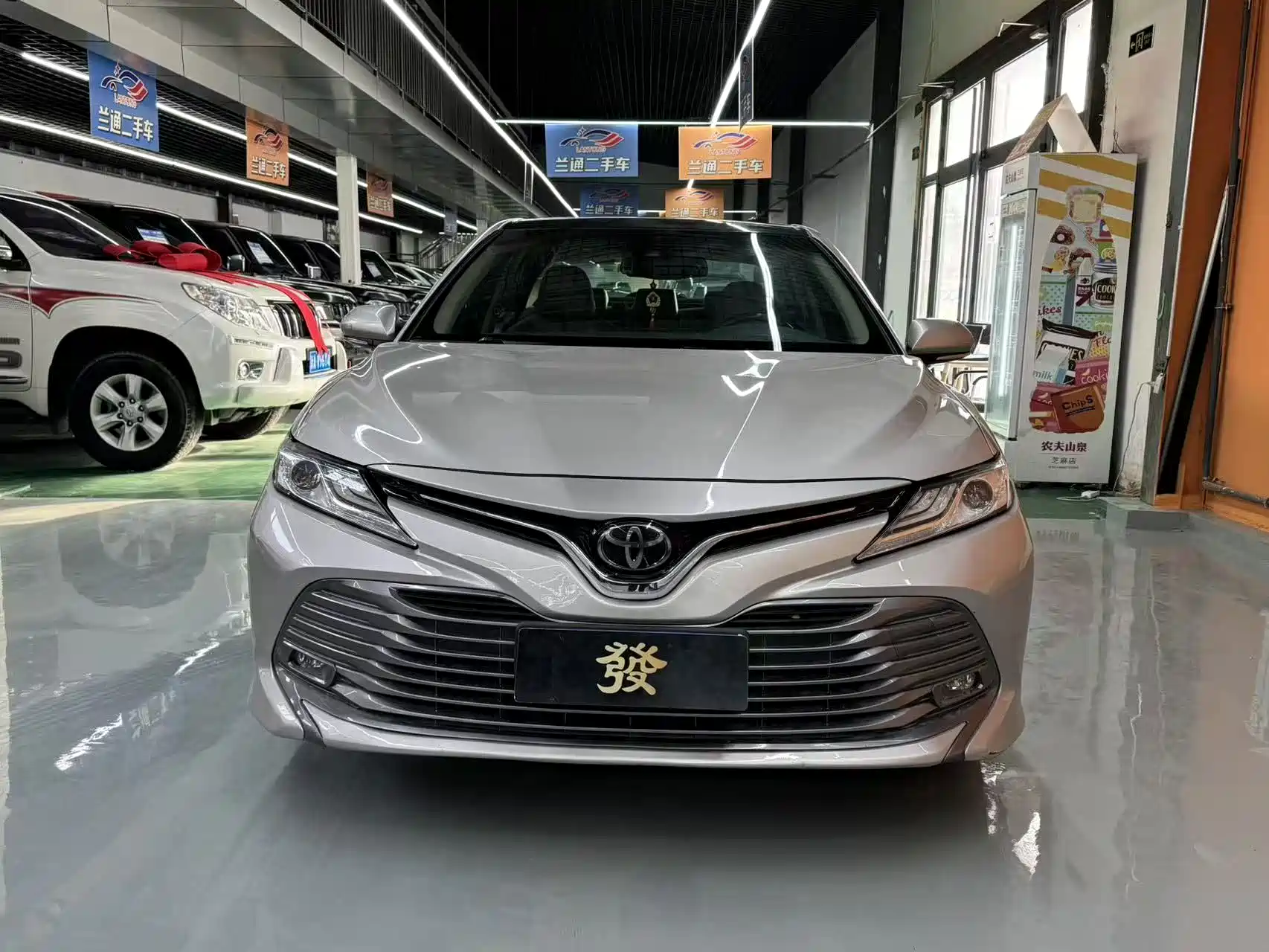 Фото 1 - Toyota Camry