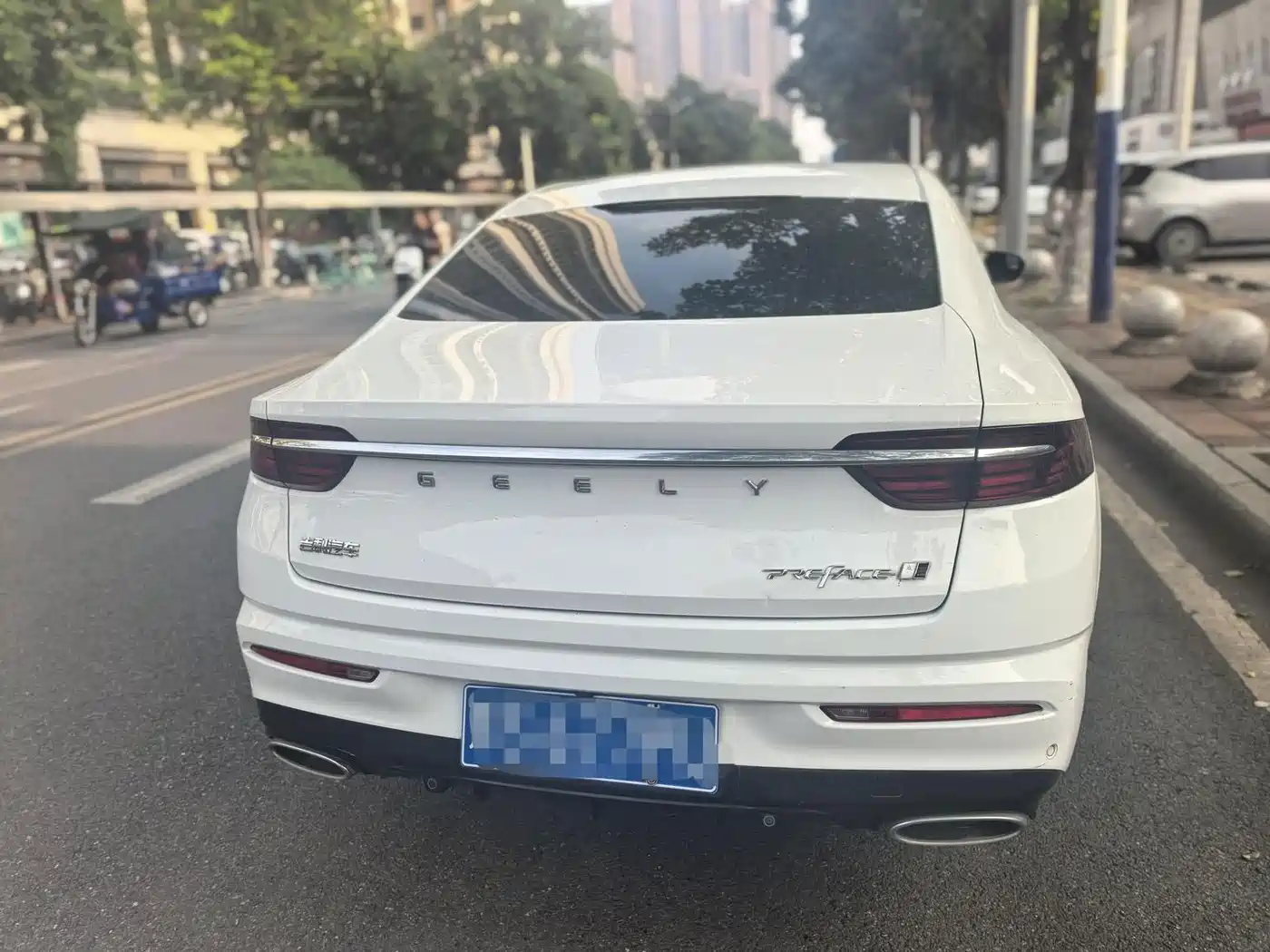 Фото 8 - Geely Preface