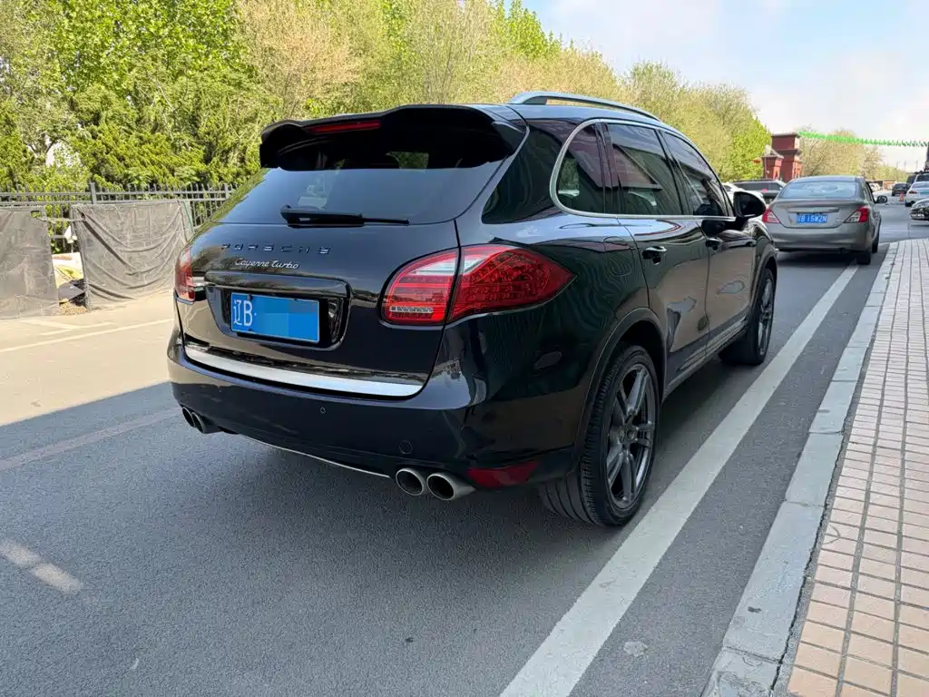 Фото 14 - Porsche Cayenne