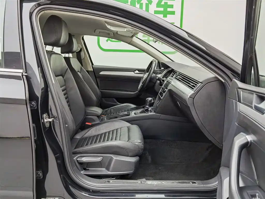 Volkswagen Magotan 2019 280TSI DSG Comfort China V фото 23