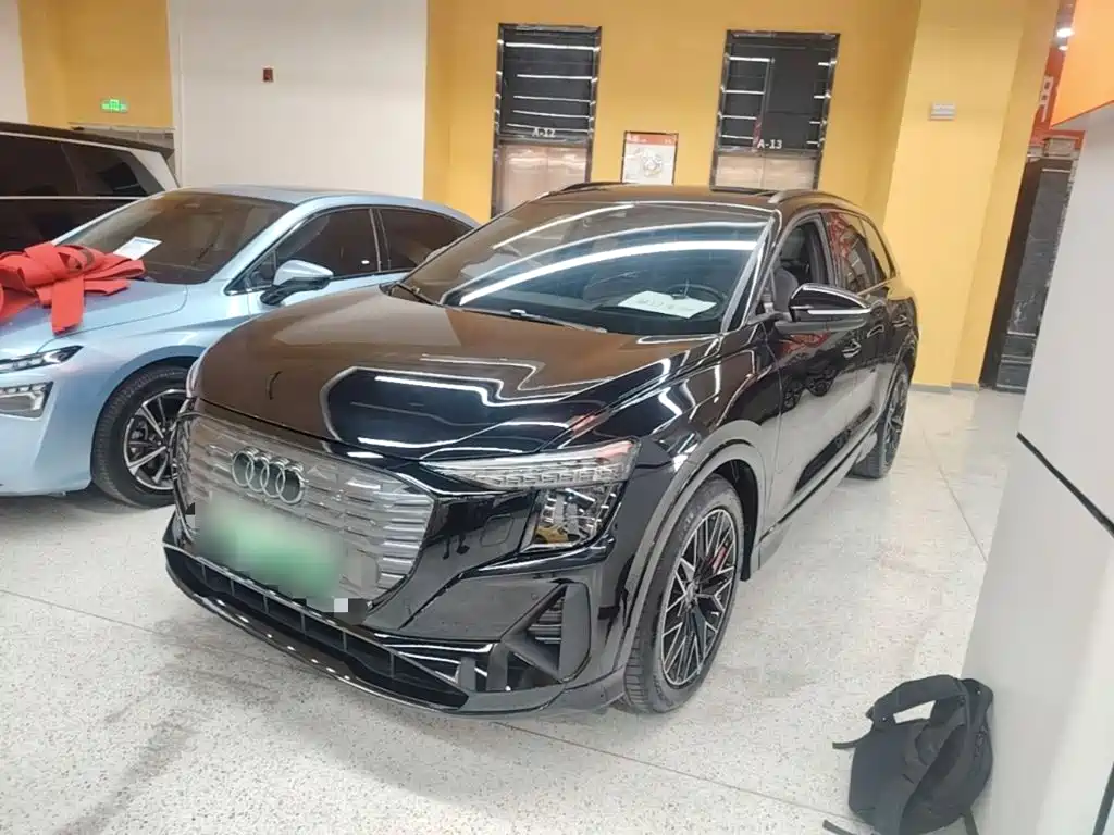 Audi Q5 e-tron 2024 2023 40 e-tron Starlight Edition Mecha Package