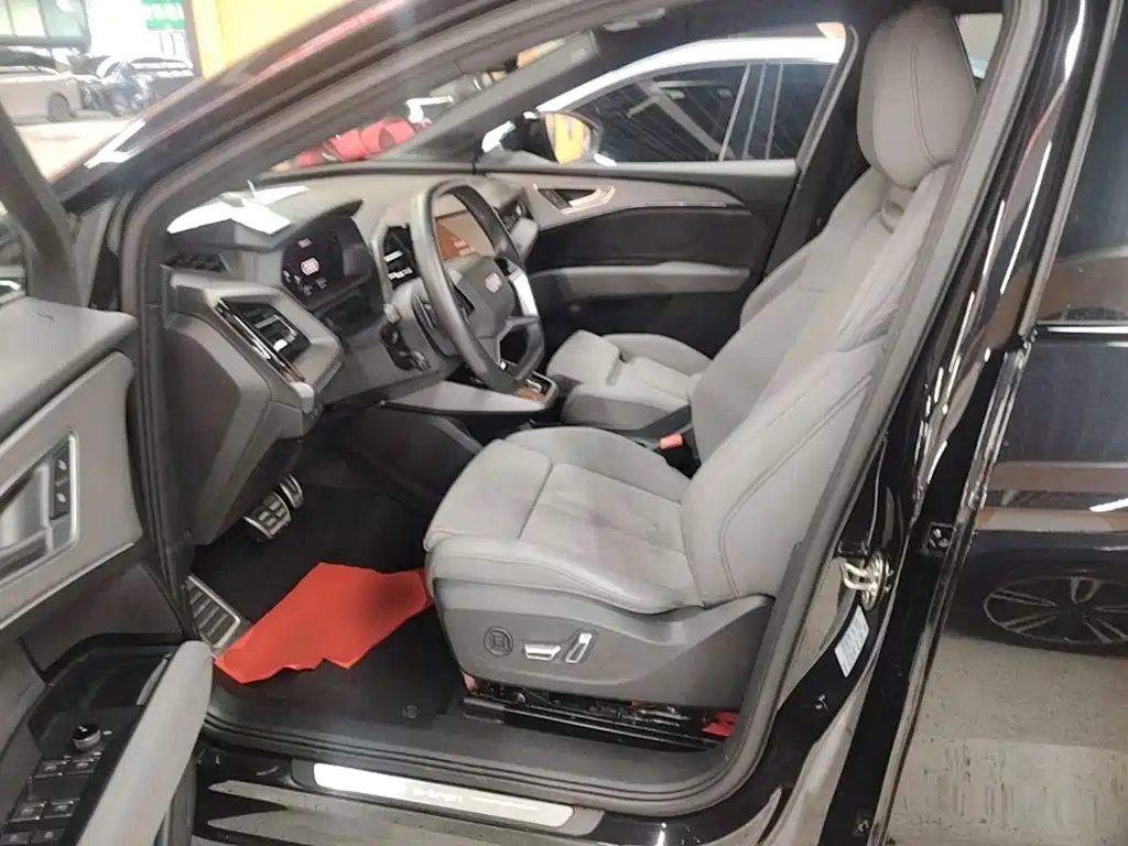 Audi Q5 e-tron 2024 2023 40 e-tron Starlight Edition Mecha Package