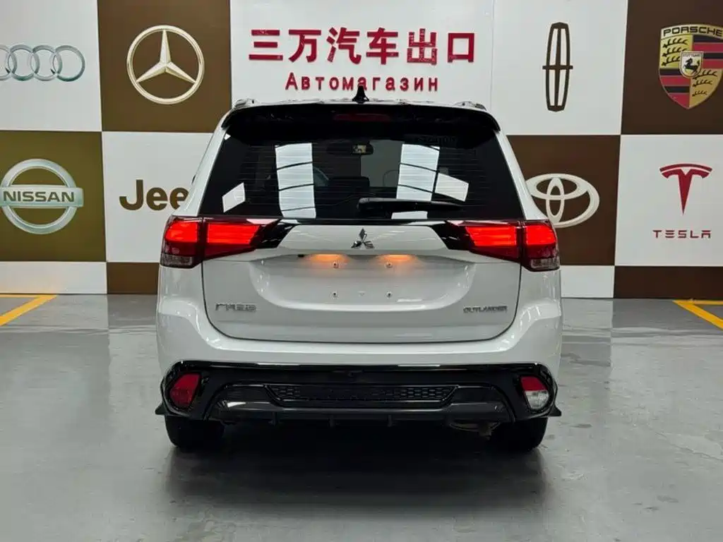 Mitsubishi Outlander 2022 2021 2.0L 2WD Yaodong Edition 5-seater