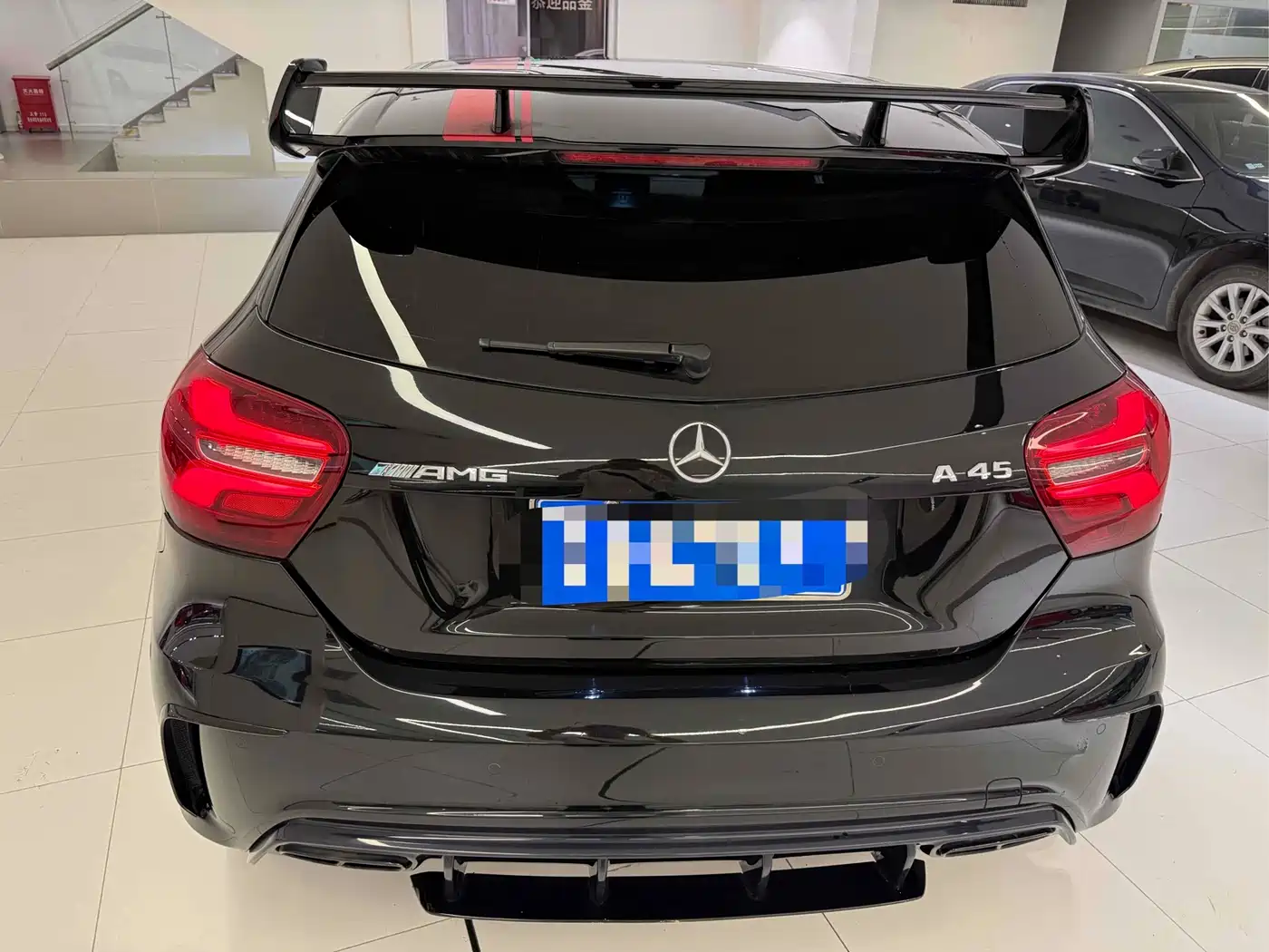Mercedes-Benz A-Class AMG (Import) 2018 AMG A 45 4MATIC Collector's Edition фото 5