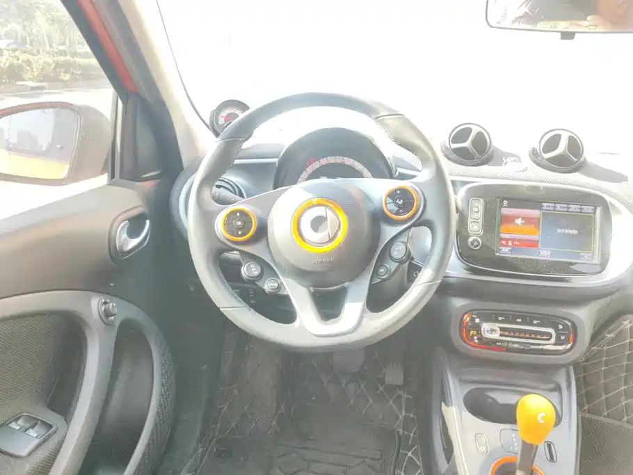 smart forfour 2019 2018 0.9T 66kW Pioneer Edition
