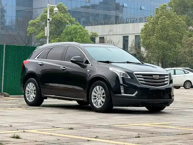 CADILLAC XT5