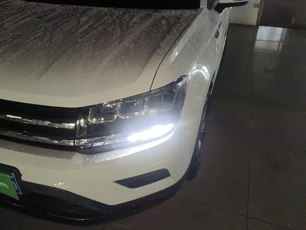 Photo 24 - Volkswagen Tharu