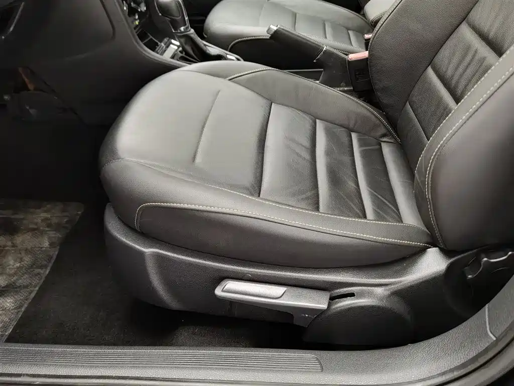 Volkswagen Bora 2016 Model 1.6L Automatic Comfort фото 20