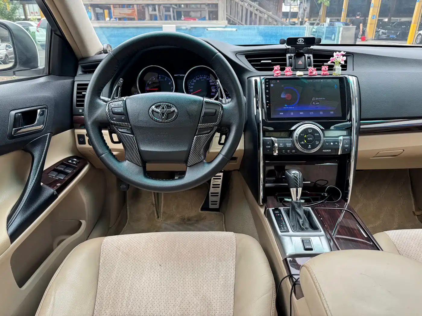 Toyota Reiz 2010 2.5V Style Elite Edition фото 16