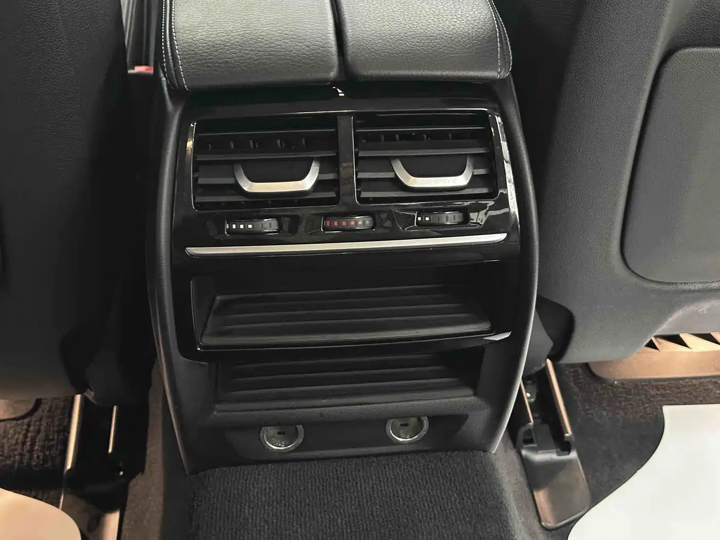 BMW 5 Series 2018 528Li Launch Special Edition фото 17