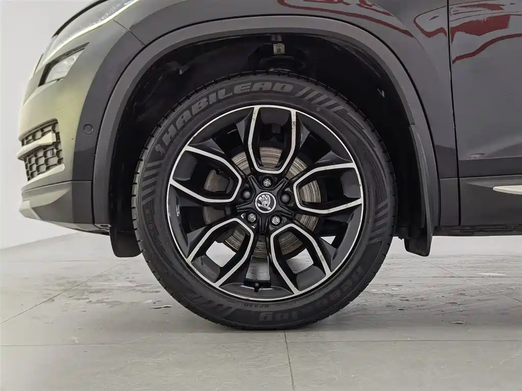 Škoda Kodiaq 2019 Facelift TSI330 5-Seater 2WD Luxury Premium Edition China VI фото 17